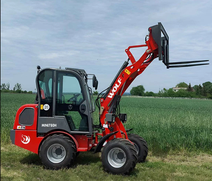 Wolf Top Quality Mini780h Diesel Engine Euro 5 Mini Compact Wheel Loader for Garden Farm
